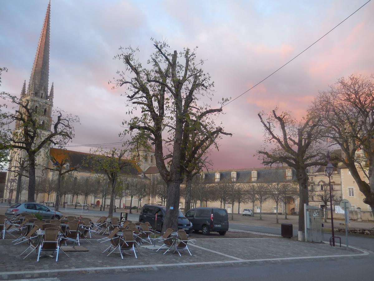 Hotel De L'Abbaye 圣萨万 外观 照片